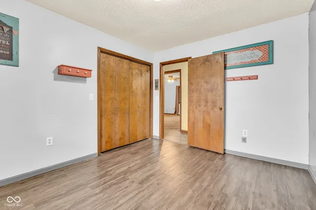 $325,000 | 684 East Bonebrake Road, Veedersburg, IN 47987