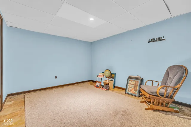 $325,000 | 684 East Bonebrake Road, Veedersburg, IN 47987