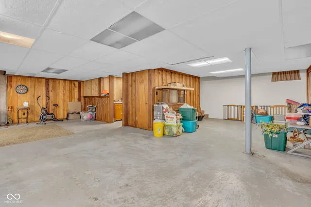 $325,000 | 684 East Bonebrake Road, Veedersburg, IN 47987