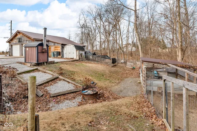 $325,000 | 684 East Bonebrake Road, Veedersburg, IN 47987