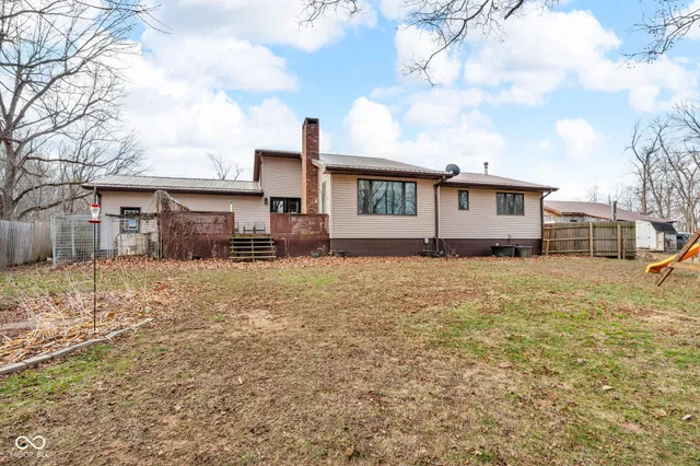 $325,000 | 684 East Bonebrake Road, Veedersburg, IN 47987