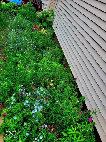 $325,000 | 684 East Bonebrake Road, Veedersburg, IN 47987