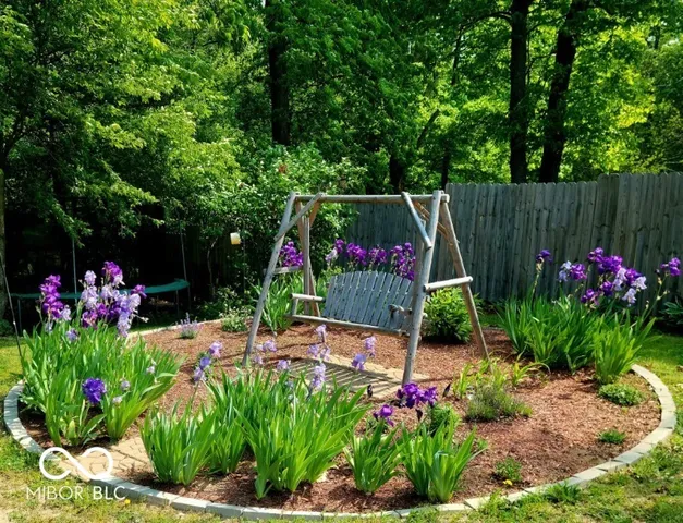 $325,000 | 684 East Bonebrake Road, Veedersburg, IN 47987