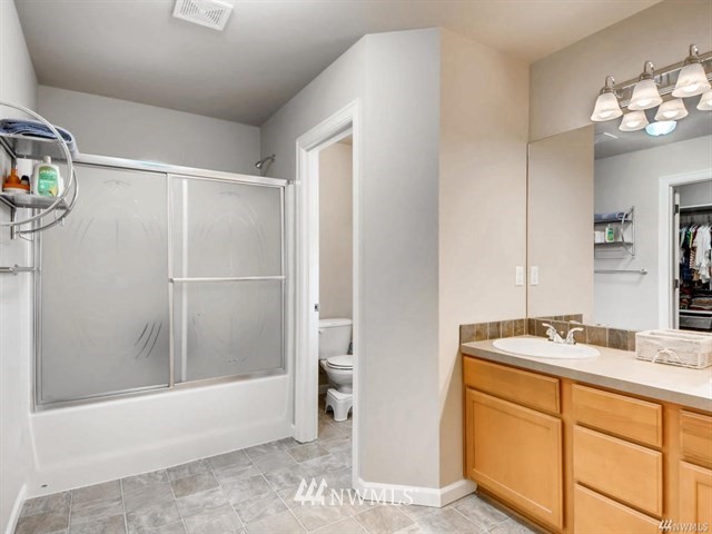 5008 Northeast 3rd Circle Renton, WA 98059 - Photo 14 of 22