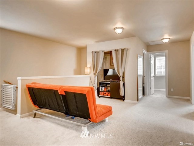 5008 Northeast 3rd Circle Renton, WA 98059 - Photo 18 of 22