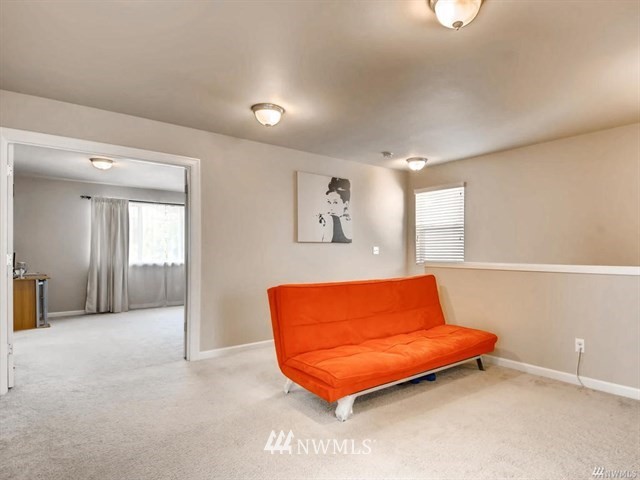 5008 Northeast 3rd Circle Renton, WA 98059 - Photo 19 of 22