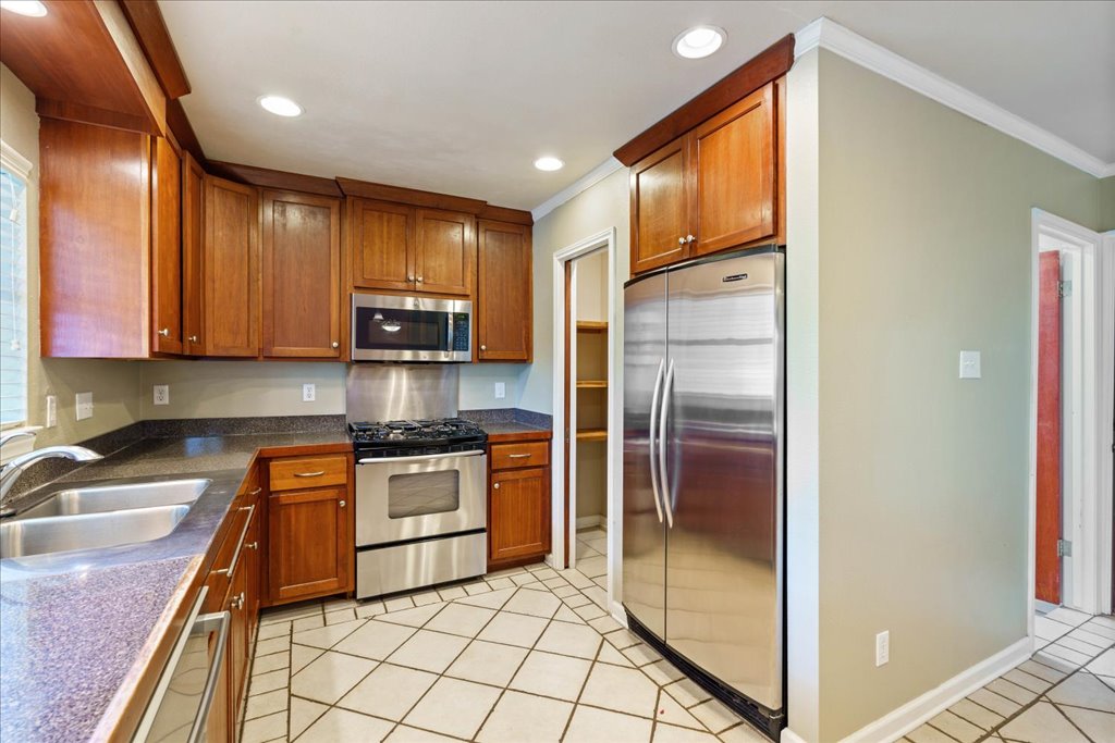 1205 Ruth Avenue Austin, TX 78757 - Photo 11 of 30