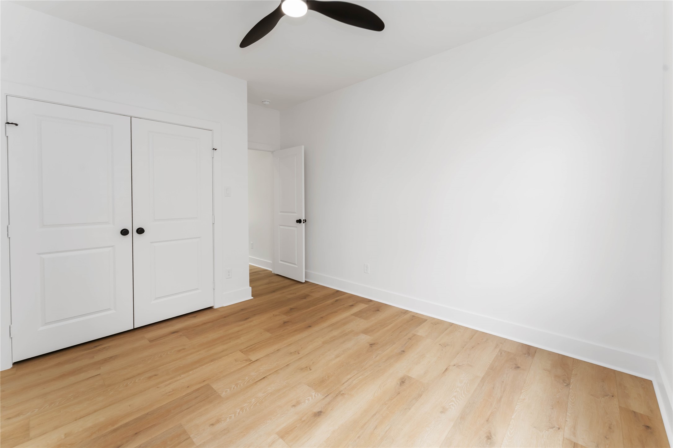 3520 Castor Street, Unit A B Houston, TX 77022 - Photo 36 of 47 a view of an empty room