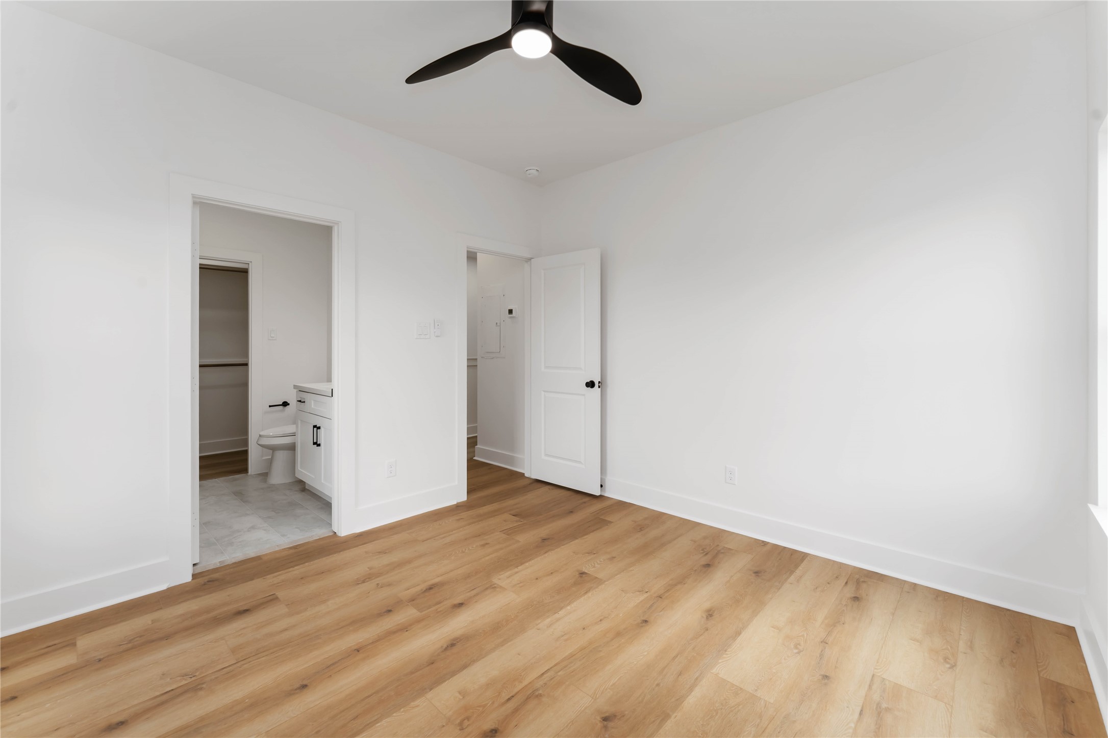 3520 Castor Street, Unit A B Houston, TX 77022 - Photo 40 of 47 Reference/Model Photo