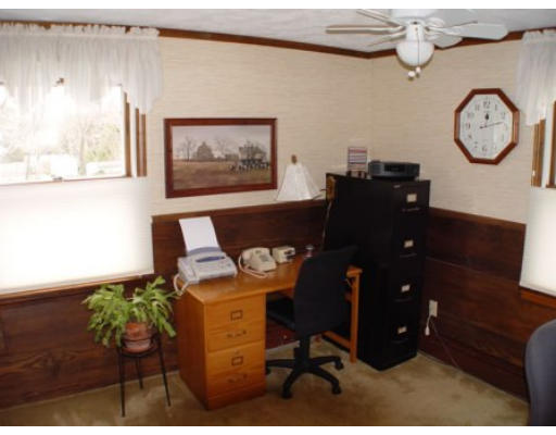 28 Thistle Road Woburn, MA 01801 - Photo 16 of 28 Gallery Image 16
