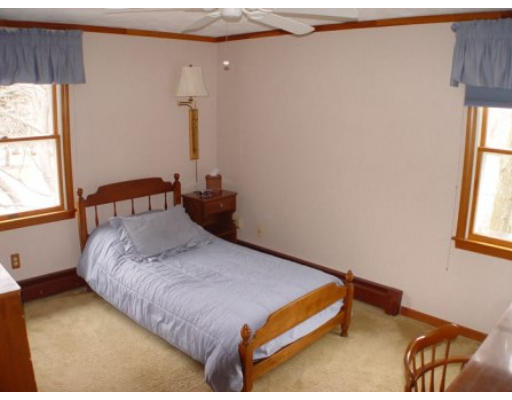 28 Thistle Road Woburn, MA 01801 - Photo 17 of 28 Gallery Image 17