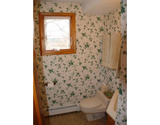 28 Thistle Road Woburn, MA 01801 - Photo 22 of 28 Gallery Image 22