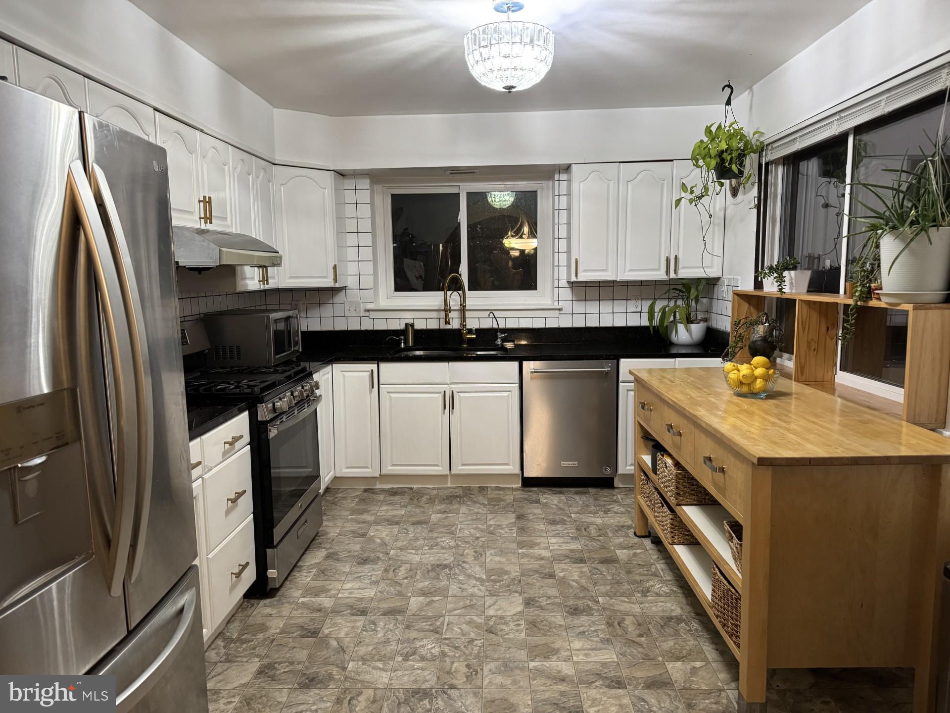 303 Mansfield Road Silver Spring, MD 20910 - Photo 3 of 5