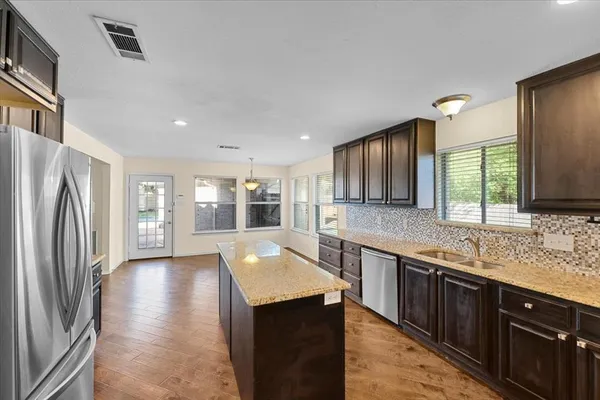 $2,595 | 2914 Post Oak Lane, McKinney, TX 75071