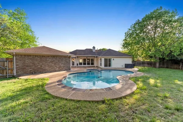 $2,595 | 2914 Post Oak Lane, McKinney, TX 75071