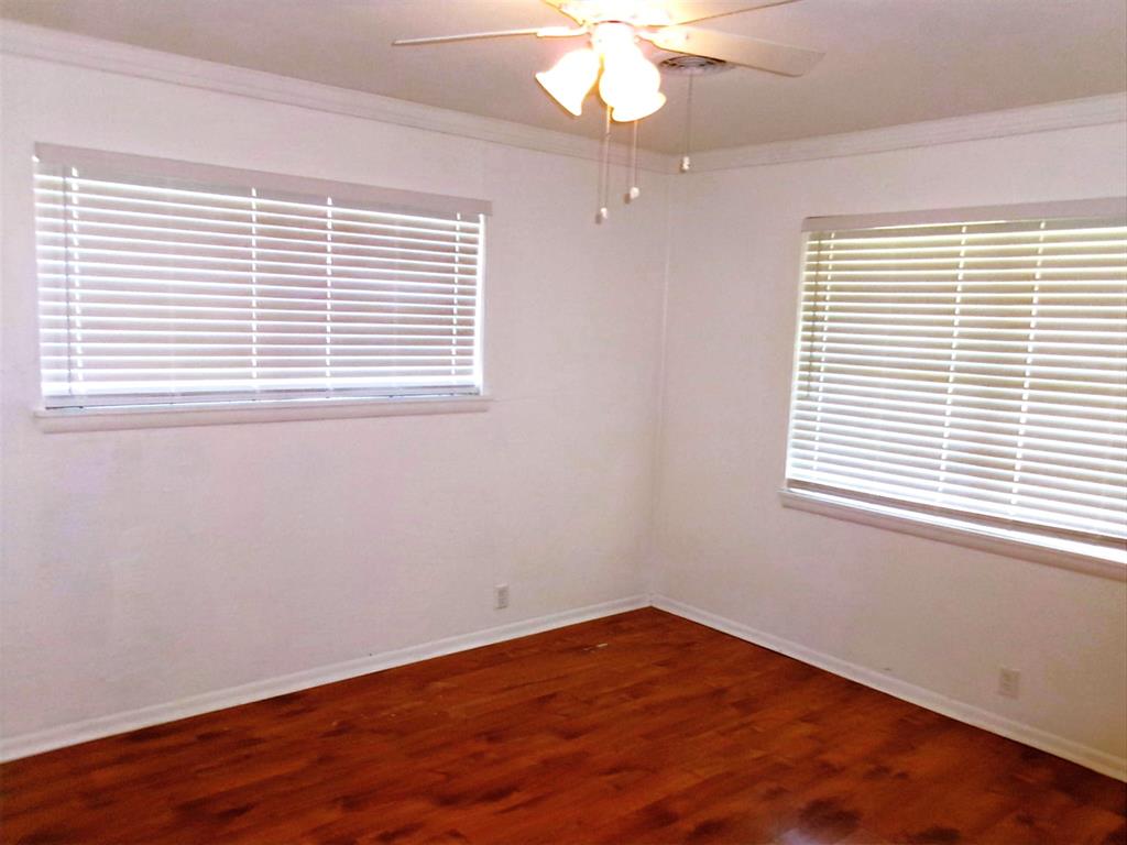 200 West Spencer Street Bangs, TX 76823 - Photo 16 of 19 Bedroom 2