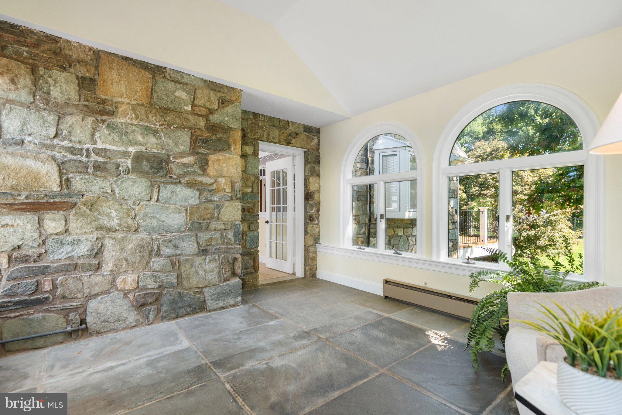 8313 Stable Gate Road Warrenton, VA 20186 - Photo 18 of 80 Solid Stone in Conservatory