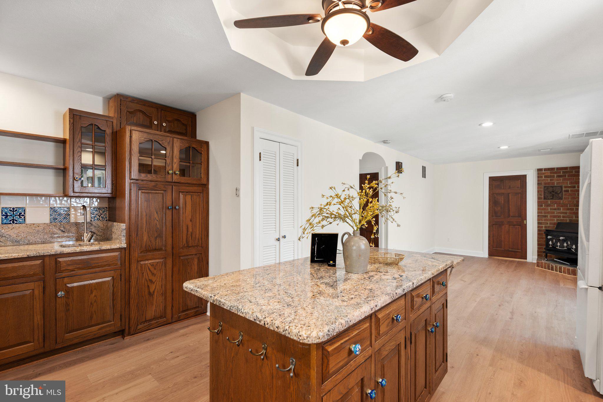 8313 Stable Gate Road Warrenton, VA 20186 - Photo 33 of 80 Wet bar with tons of cabin space