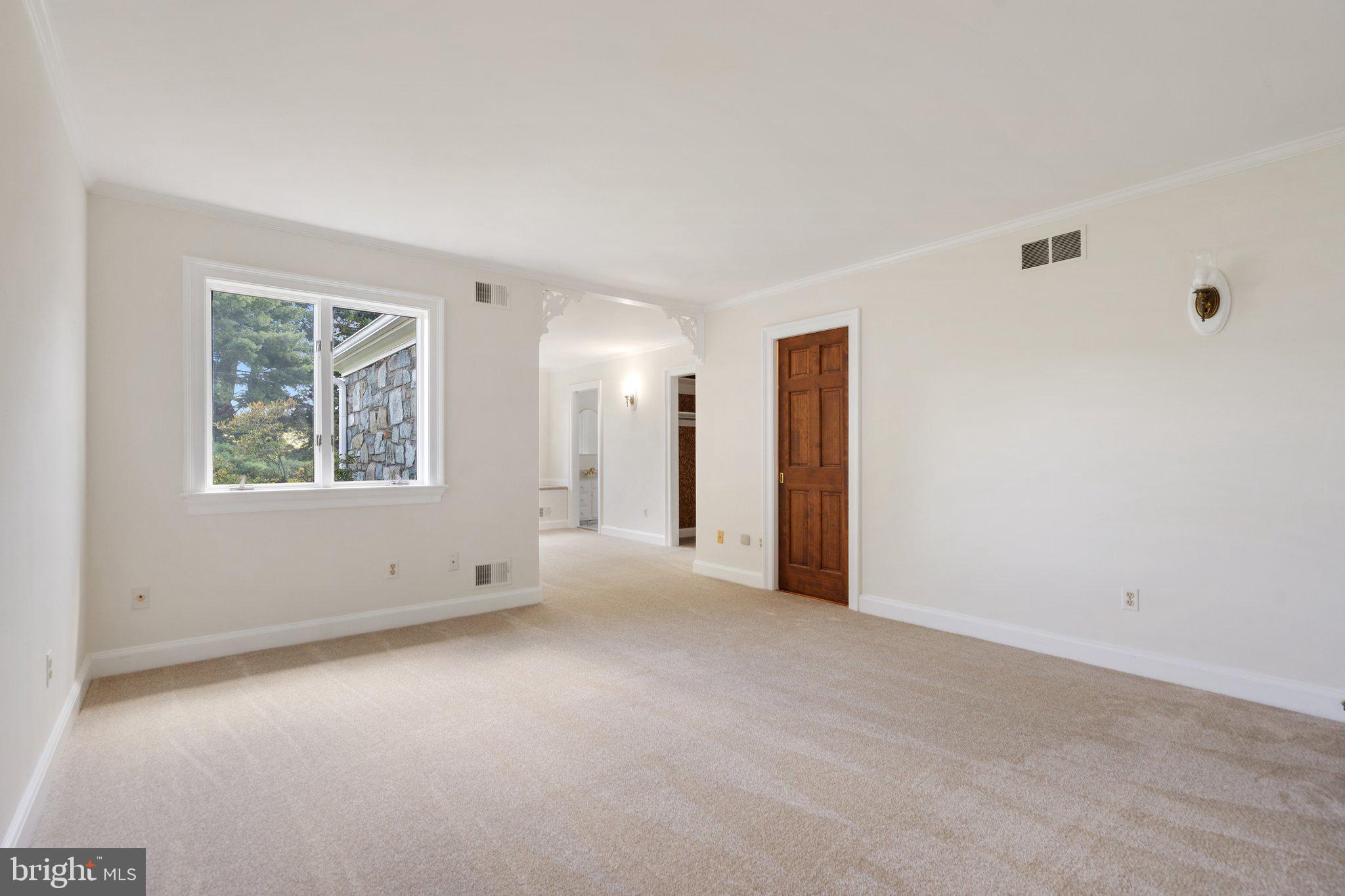 8313 Stable Gate Road Warrenton, VA 20186 - Photo 41 of 80 Main Level Primary Bedroom
