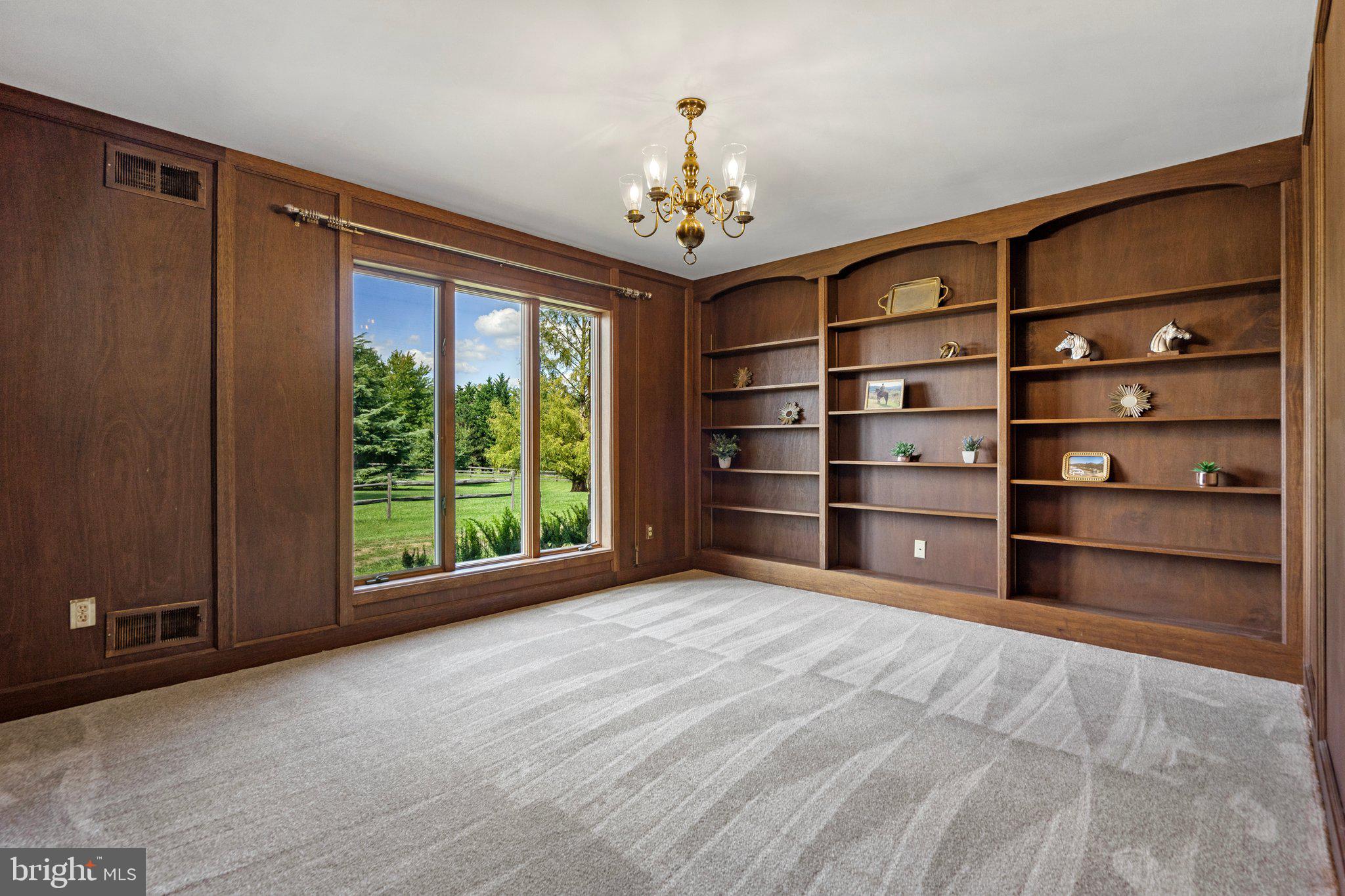 8313 Stable Gate Road Warrenton, VA 20186 - Photo 44 of 80 Library