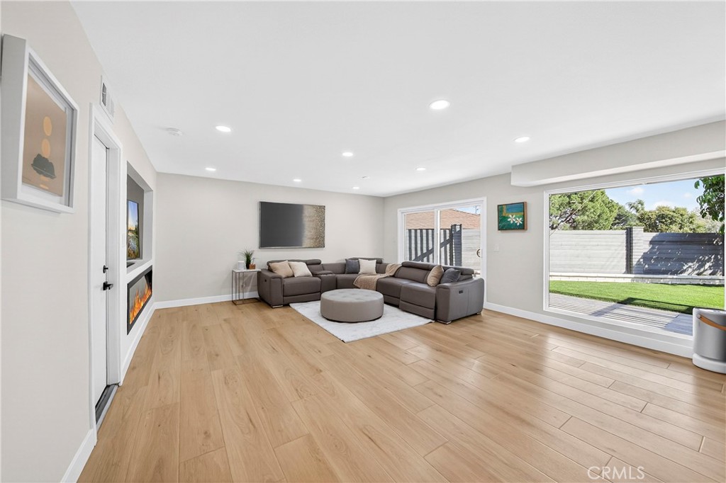 2248 El Rancho Vista Fullerton, CA 92833 - Photo 3 of 32