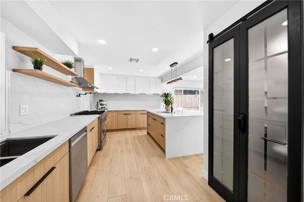 2248 El Rancho Vista Fullerton, CA 92833 - Photo 5 of 32