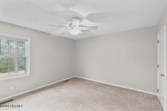 $1,400 | 2 Port W Court, Unit C, Swansboro, NC 28584