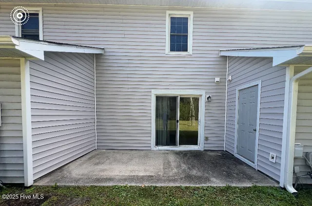 $1,400 | 2 Port W Court, Unit C, Swansboro, NC 28584