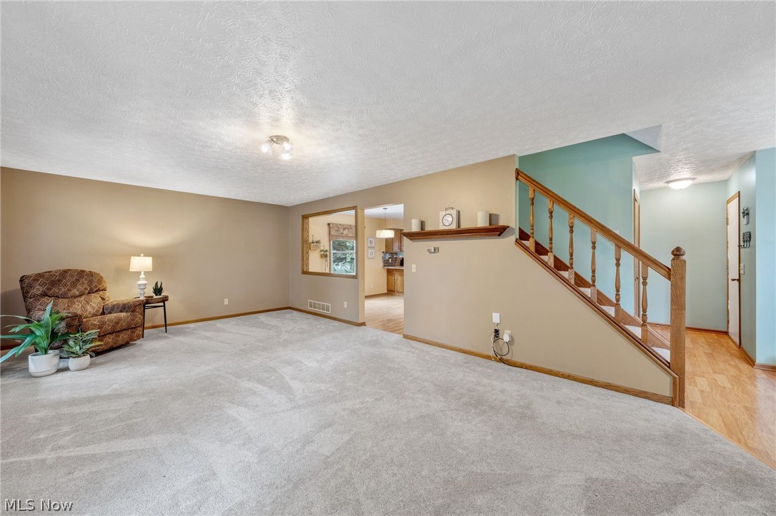 2140 Pickle Road Akron, OH 44312 - Photo 7 of 30