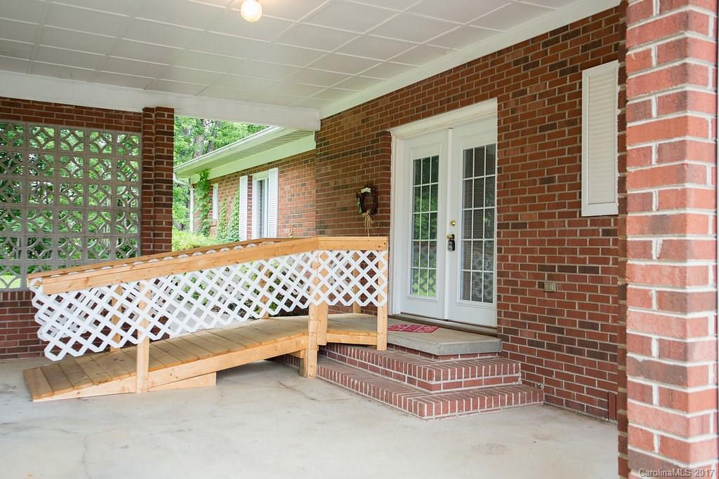 490 Morehead Road Marion, NC 28752 - Photo 4 of 24 Gallery Image 4