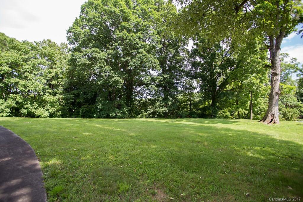 490 Morehead Road Marion, NC 28752 - Photo 5 of 24 Gallery Image 5