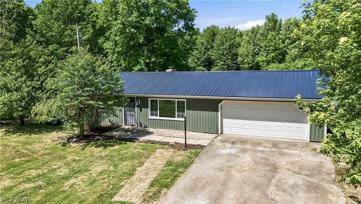 5423 Thompson Clark Road Bristolville, OH 44402 - Photo 4 of 43