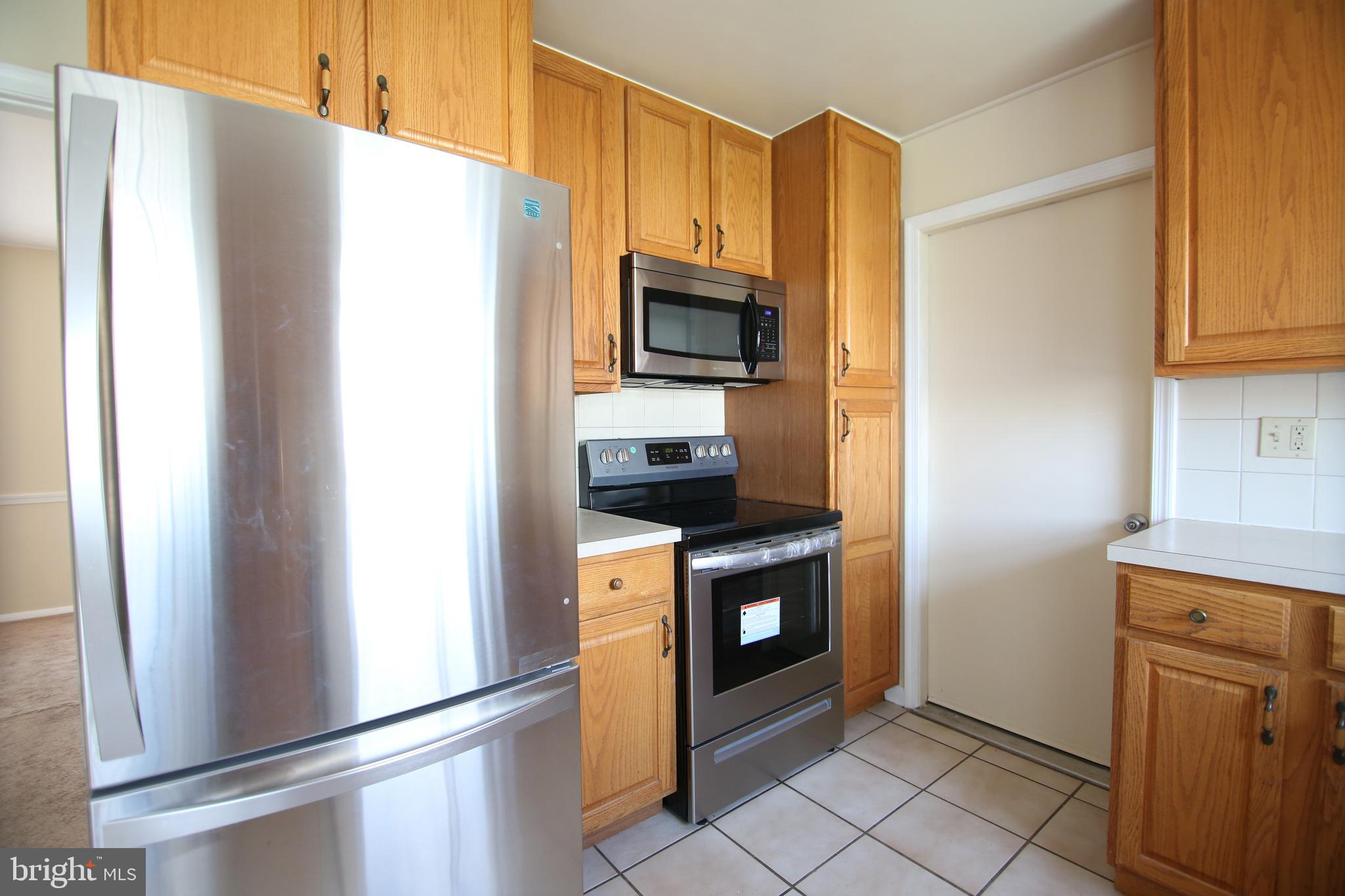 10 Tempo Road Levittown, PA 19056 - Photo 5 of 25 Gallery Image 5