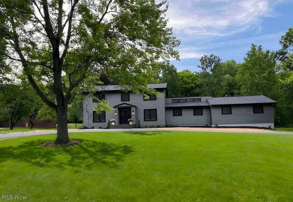 $750,000 | 4171 Derrwood Drive, Akron, OH 44333