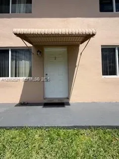 $2,000 | Hialeah Acres, Hialeah, FL 33010