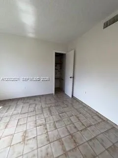 $2,000 | Hialeah Acres, Hialeah, FL 33010