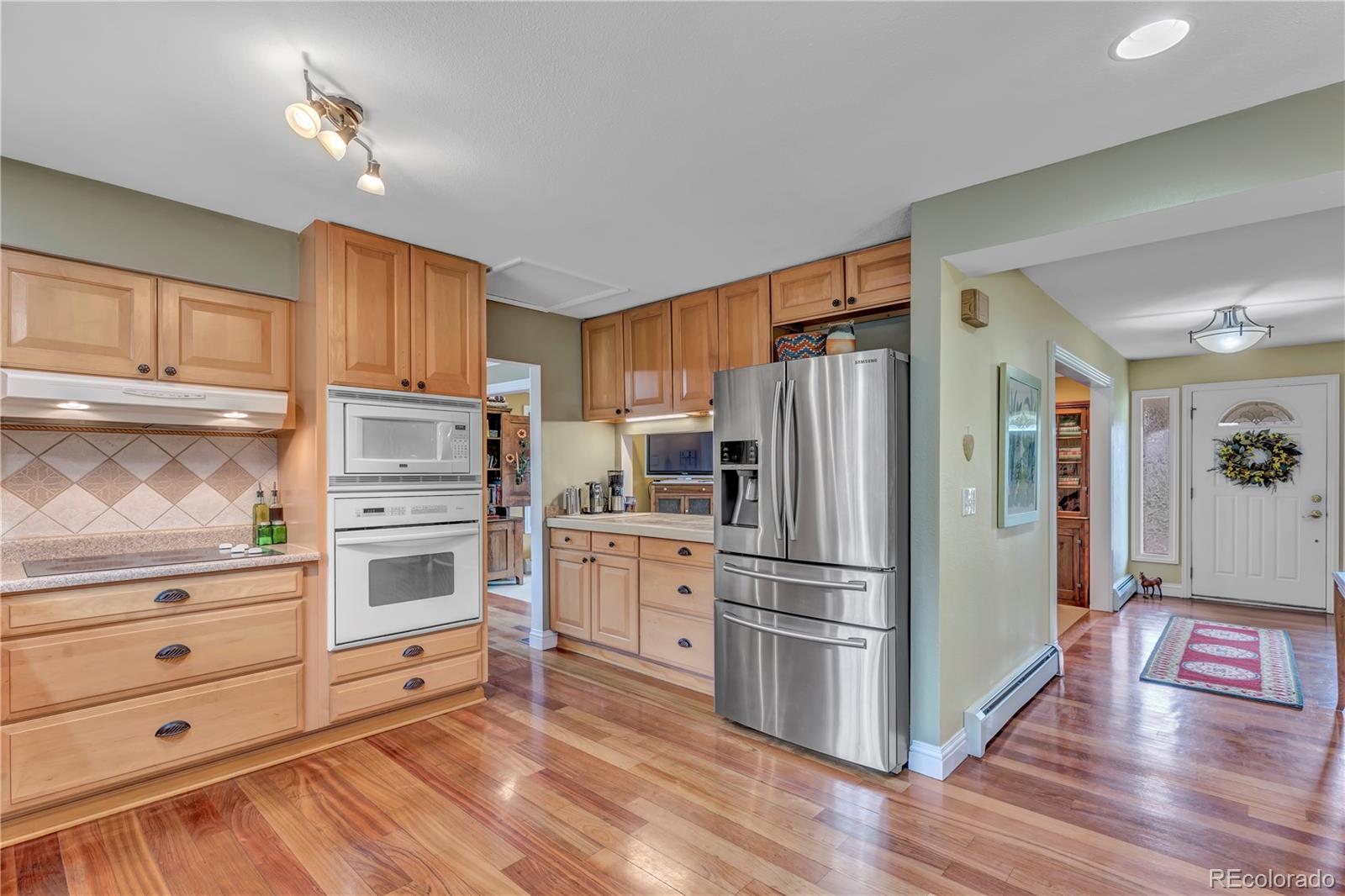 8922 Comanche Road Niwot, CO 80503 - Photo 14 of 40