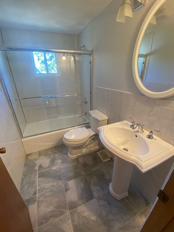 70 Lennon Road Arlington, MA 02474 - Photo 5 of 10 Gallery Image 5