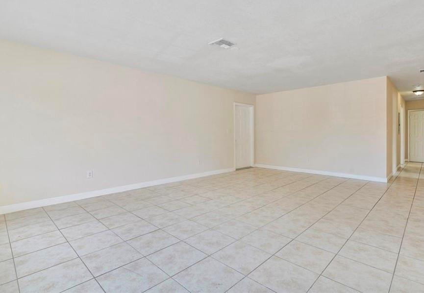 5300 Northwest 18th Street, Unit 4 Lauderhill, FL 33313 - Photo 5 of 15 Photo 5