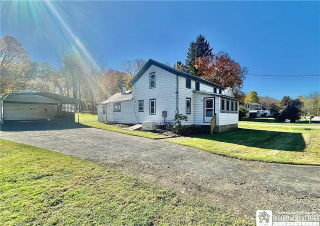 $109,900 | 549 King Road, Hanover, NY 14062