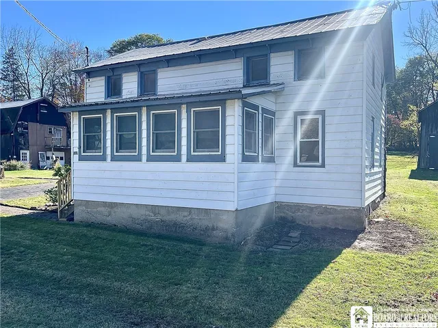 $109,900 | 549 King Road, Hanover, NY 14062