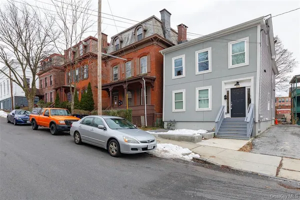 $2,550 | 204 Mill Street, Unit 1, Poughkeepsie, NY 12601