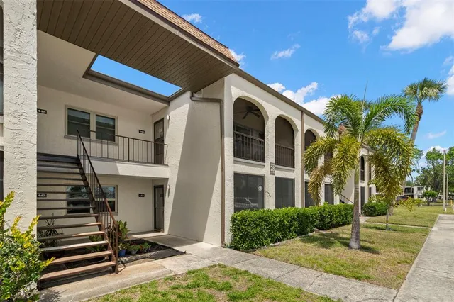 $159,999 | 7701 Starkey Road, Unit 445, Seminole, FL 33777