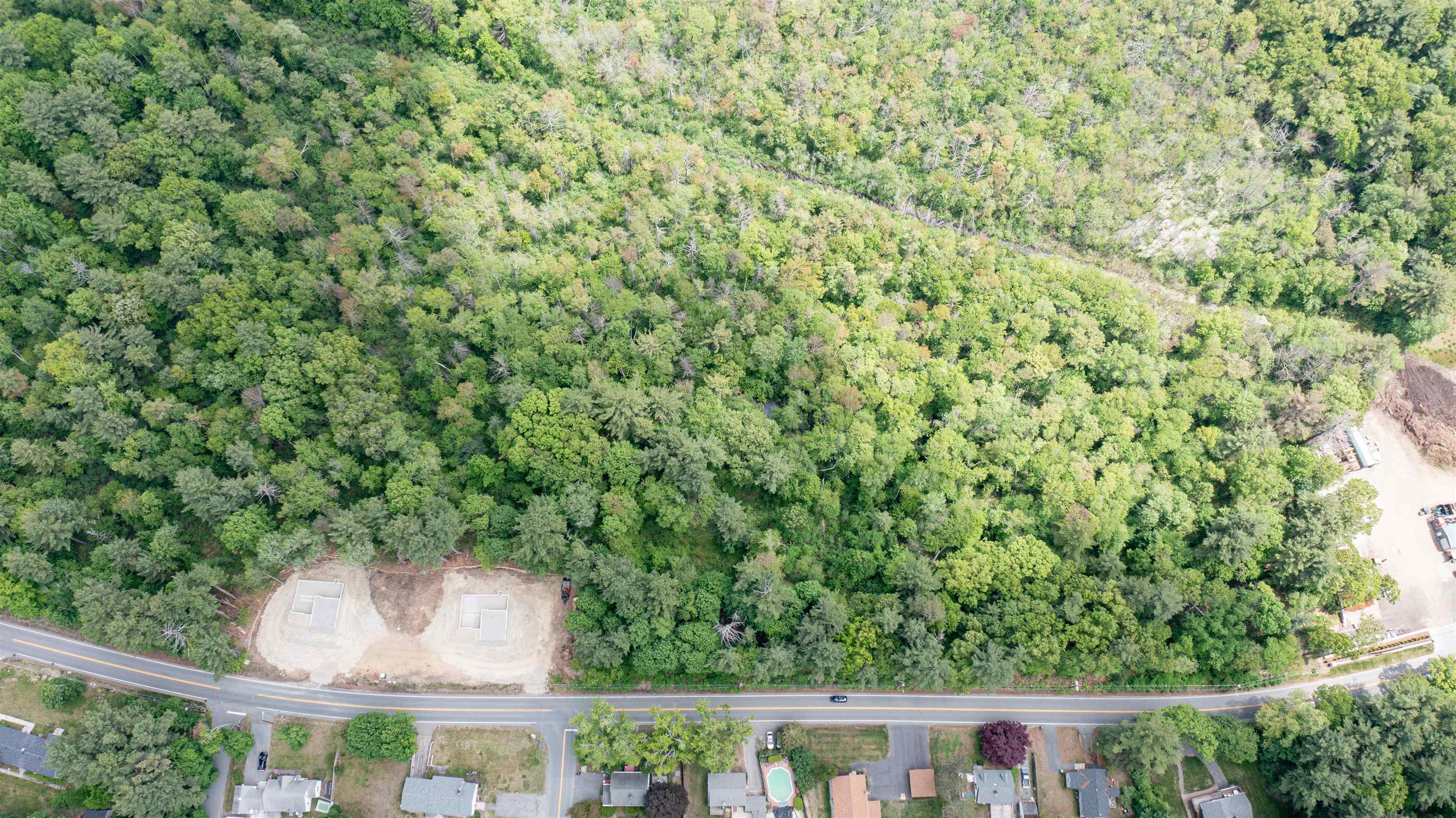 239 Lawrence Road Salem, NH 03079 - Photo 3 of 7