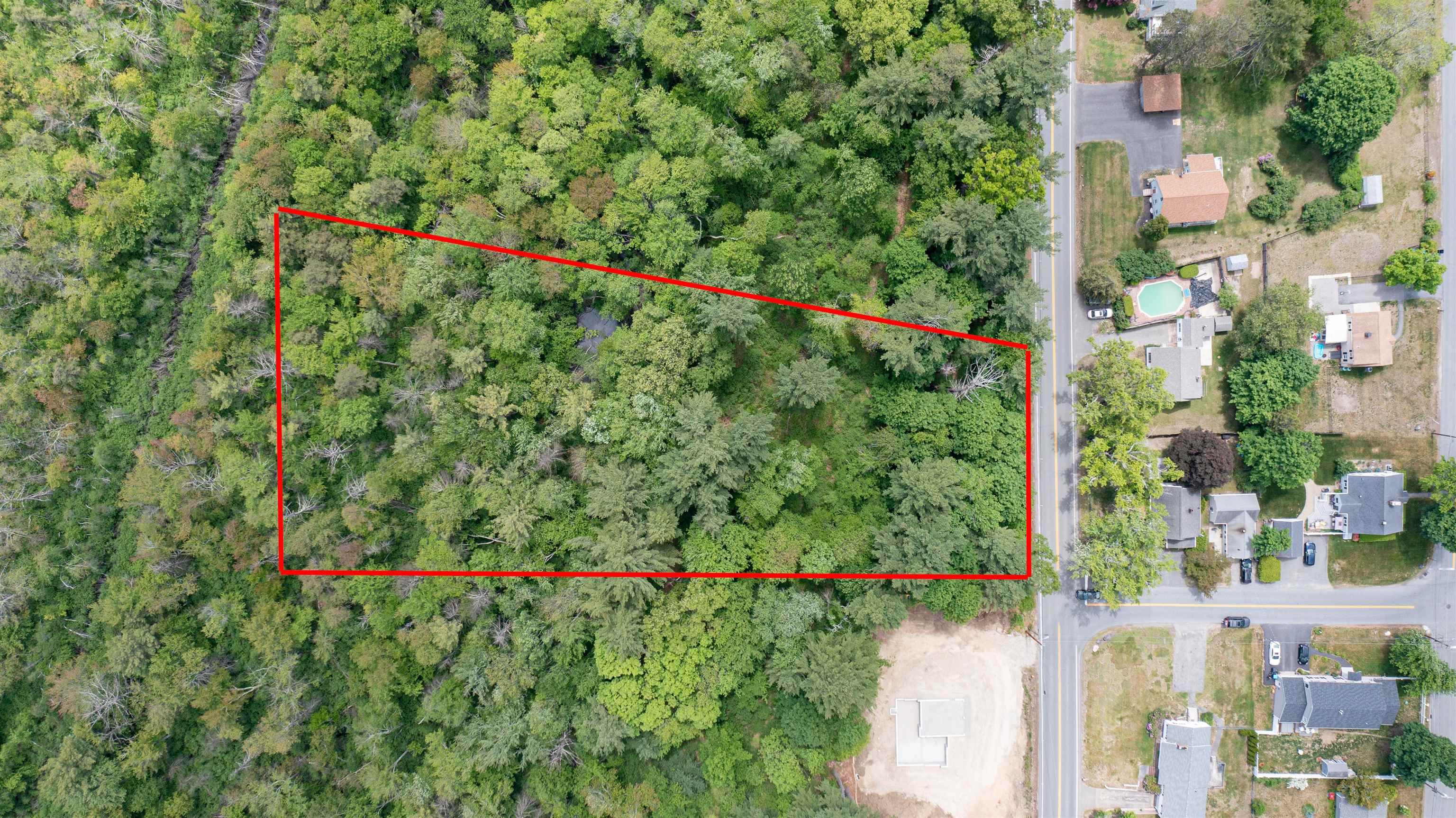 239 Lawrence Road Salem, NH 03079 - Photo 5 of 7