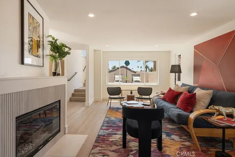 $2,850,000 | 519 10th Street, Huntington Beach, CA 92648