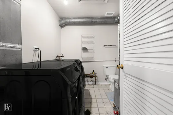 $375,000 | 4433 Madison Avenue, Brookfield, IL 60513