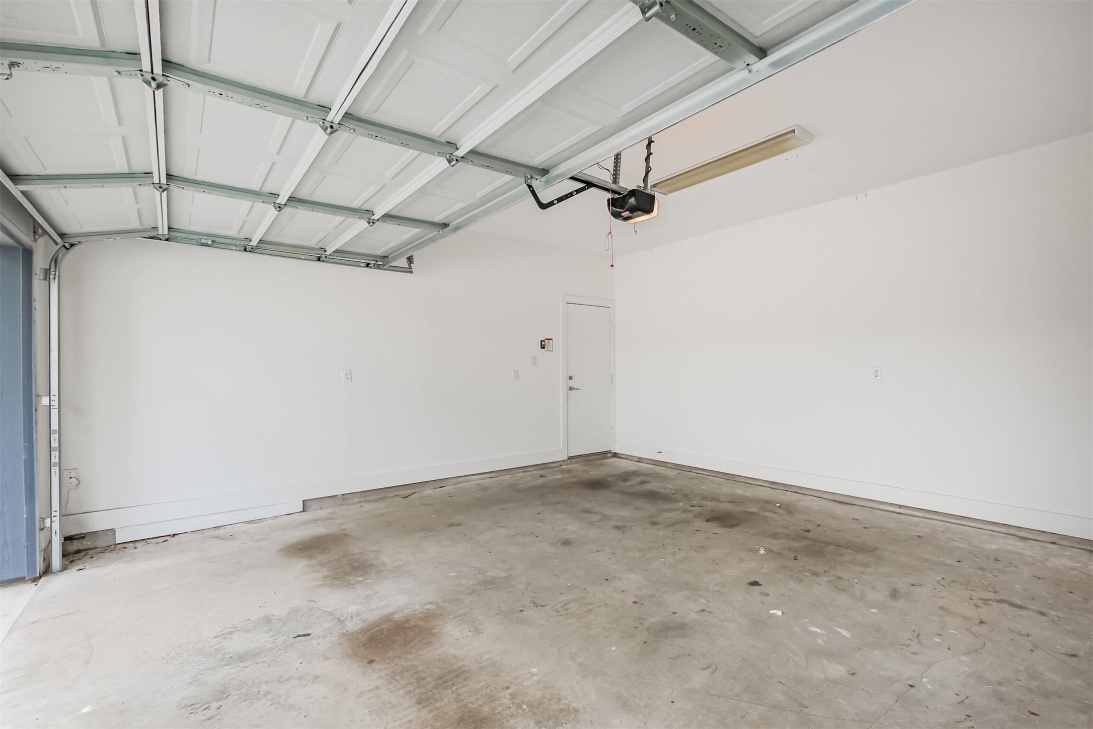 1305 Mayfair Clarkson Lane Houston, TX 77055 - Photo 34 of 34 2 car garage.