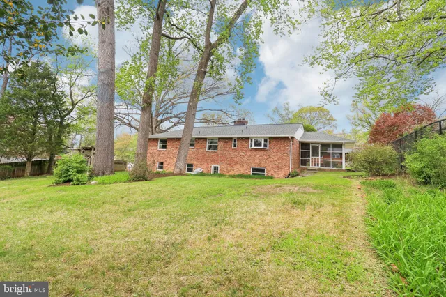 $525,000 | 405 Southwest Drive, Silver Spring, MD 20901