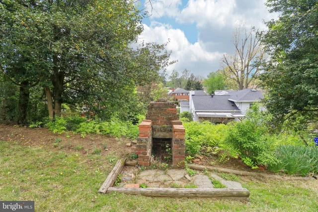 $525,000 | 405 Southwest Drive, Silver Spring, MD 20901